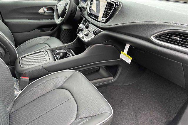 2023 Chrysler Pacifica Hybrid Limited