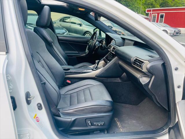 2017 Lexus IS 200t Base 4dr Sedan