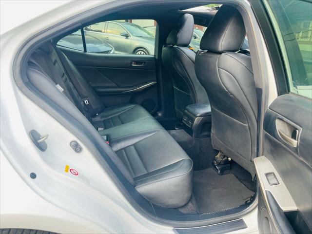 2017 Lexus IS 200t Base 4dr Sedan