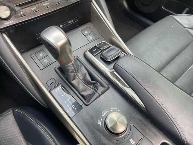 2017 Lexus IS 200t Base 4dr Sedan
