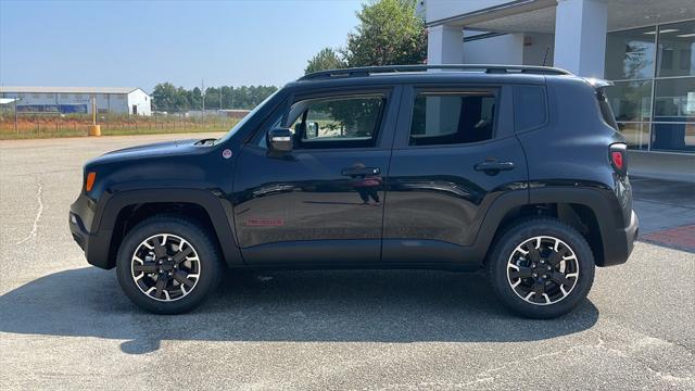 2023 Jeep Renegade RENEGADE TRAILHAWK 4X4