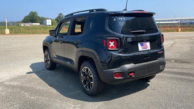 2023 Jeep Renegade RENEGADE TRAILHAWK 4X4