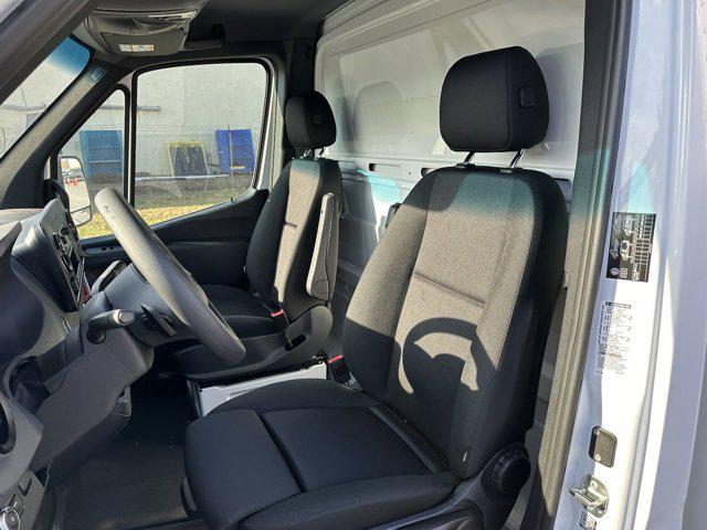2023 Mercedes-Benz Sprinter 4500 Chassis Standard Roof 4-Cyl Diesel HO