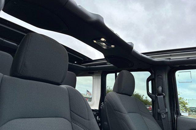 2023 Jeep Wrangler 4-Door Sport S 4x4