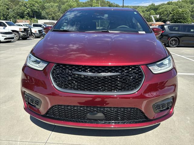 2022 Chrysler Pacifica Hybrid Touring L