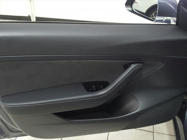 2020 Tesla Model 3 Standard Range Rear-Wheel Drive