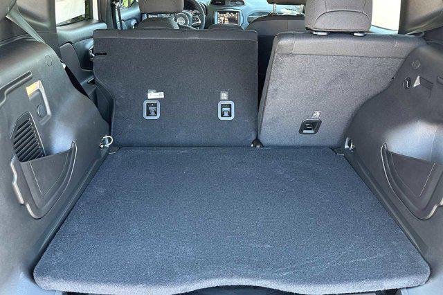 2023 Jeep Renegade Trailhawk 4x4