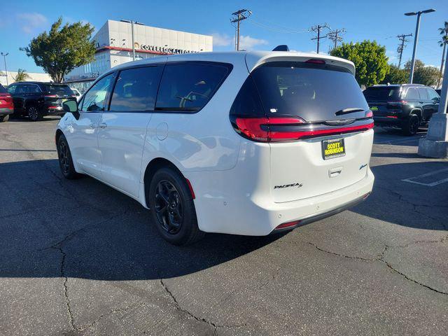 2023 Chrysler Pacifica Hybrid PACIFICA PLUG-IN HYBRID TOURING L 2023 Chrysler Pacifica Hybrid PACIFICA PLUG-IN HYBRID TOURING L