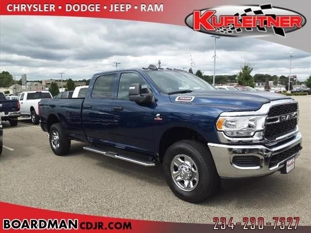 2023 RAM Ram 3500 RAM 3500 TRADESMAN CREW CAB 4X4 8 BOX