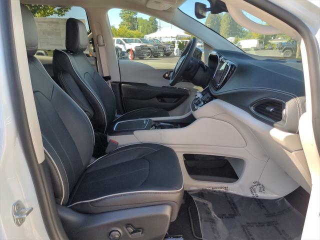 2023 Chrysler Pacifica Plug-In Hybrid PACIFICA PLUG-IN HYBRID LIMITED