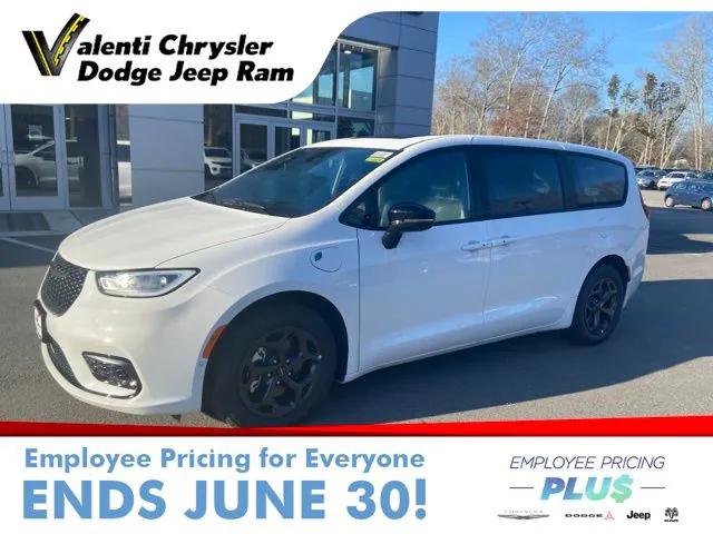 2023 Chrysler Pacifica Hybrid PACIFICA PLUG-IN HYBRID LIMITED 2023 Chrysler Pacifica Hybrid PACIFICA PLUG-IN HYBRID LIMITED