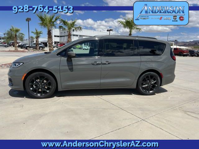 2023 Chrysler Pacifica PACIFICA TOURING L