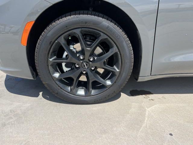 2023 Chrysler Pacifica PACIFICA TOURING L