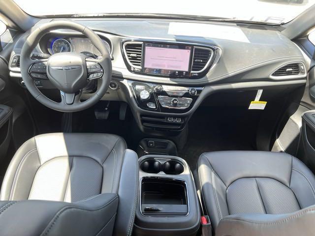 2023 Chrysler Pacifica PACIFICA TOURING L