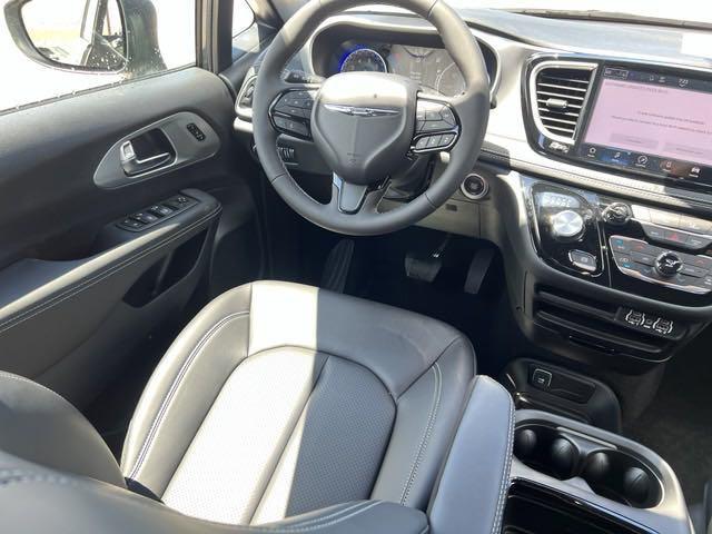 2023 Chrysler Pacifica PACIFICA TOURING L