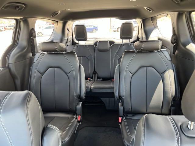 2023 Chrysler Pacifica PACIFICA TOURING L