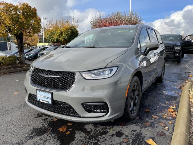 2023 Chrysler Pacifica Plug-In Hybrid PACIFICA PLUG-IN HYBRID TOURING L