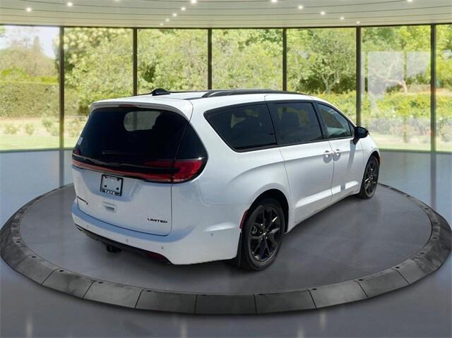 2023 Chrysler Pacifica PACIFICA LIMITED