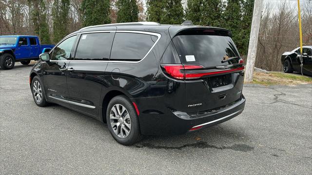 2023 Chrysler Pacifica Hybrid PACIFICA PLUG-IN HYBRID PINNACLE 2023 Chrysler Pacifica Hybrid PACIFICA PLUG-IN HYBRID PINNACLE