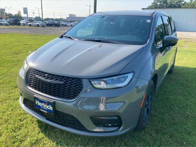 2023 Chrysler Pacifica Plug-In Hybrid PACIFICA PLUG-IN HYBRID TOURING L