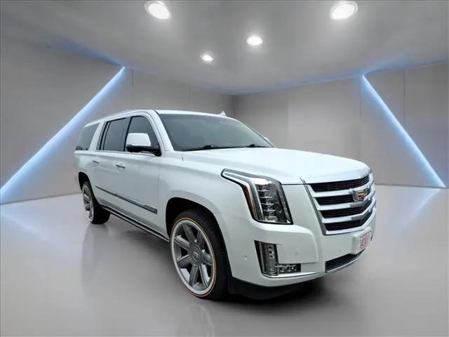 2019 Cadillac Escalade ESV Premium Luxury for sale in Freeport, IL