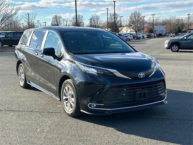 2022 Toyota Sienna XLE