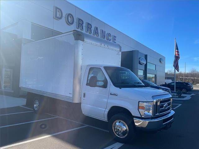 2018 Ford E-450 Cutaway Base SD Chassis 158 in. WB DRW for sale in Galesburg, MI