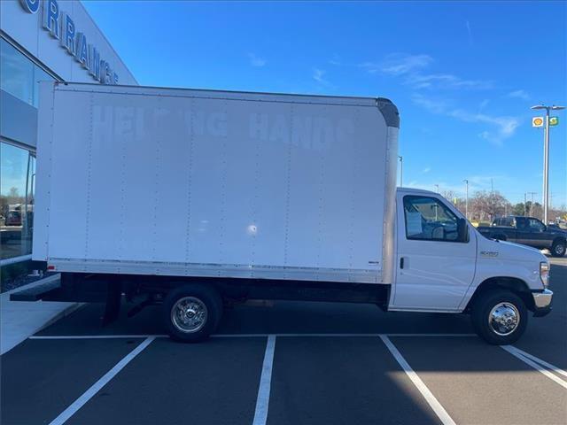 2018 Ford E-450 Cutaway Base SD Chassis 158 in. WB DRW