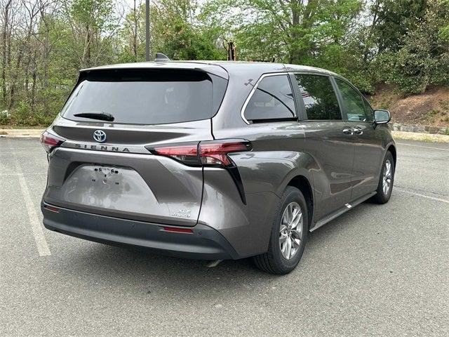 2022 Toyota Sienna XLE
