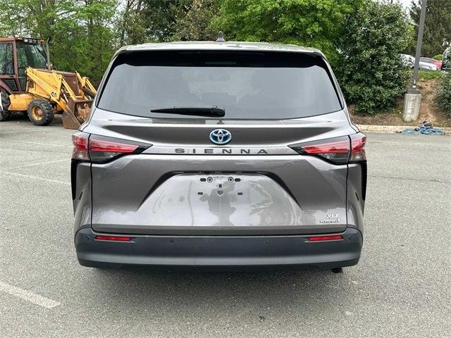 2022 Toyota Sienna XLE