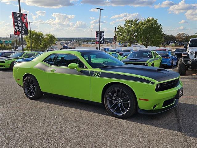 2023 Dodge Challenger CHALLENGER R/T