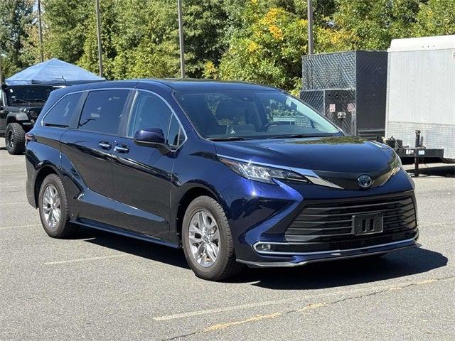 2022 Toyota Sienna XLE