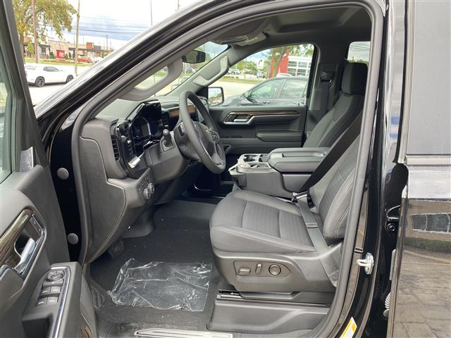 2023 Chevrolet Silverado 1500 4WD Crew Cab Standard Bed LT