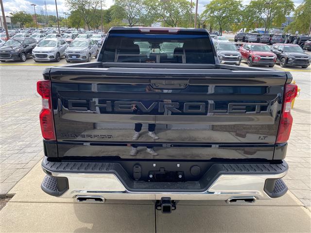 2023 Chevrolet Silverado 1500 4WD Crew Cab Standard Bed LT