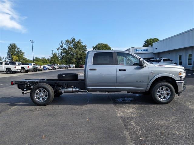 2024 RAM Ram 3500 Chassis Cab RAM 3500 SLT CREW CAB CHASSIS 4X4 60 CA