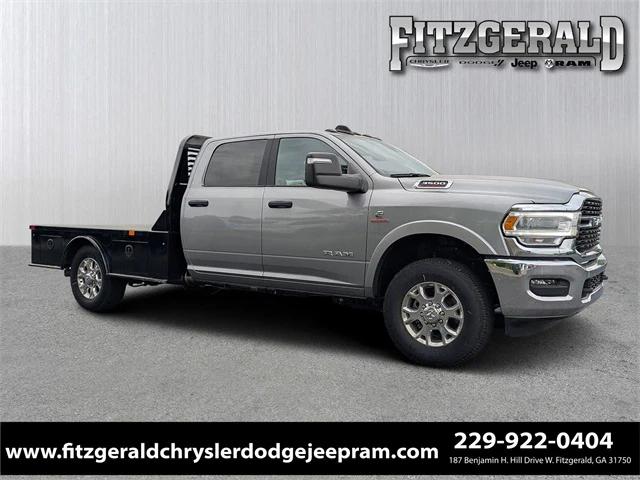 2024 RAM Ram 3500 Chassis Cab RAM 3500 SLT CREW CAB CHASSIS 4X4 60 CA