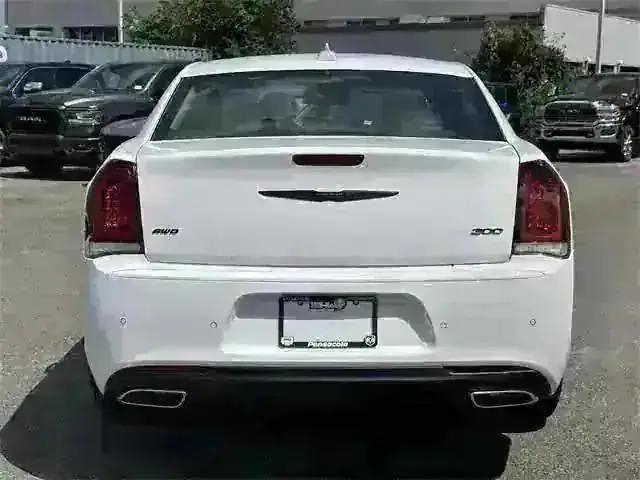 2023 Chrysler Chrysler 300 300 TOURING L AWD