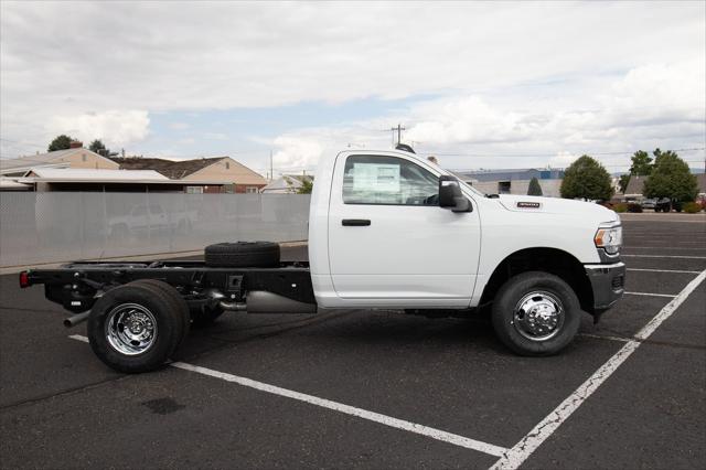 2024 RAM Ram 3500 Chassis Cab RAM 3500 TRADESMAN CHASSIS REGULAR CAB 4X4 60 CA