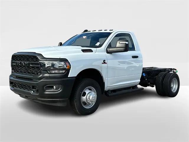 2024 RAM Ram 3500 Chassis Cab RAM 3500 TRADESMAN CHASSIS REGULAR CAB 4X4 60 CA