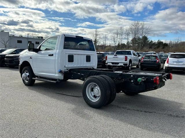 2024 RAM Ram 3500 Chassis Cab RAM 3500 TRADESMAN CHASSIS REGULAR CAB 4X4 60 CA