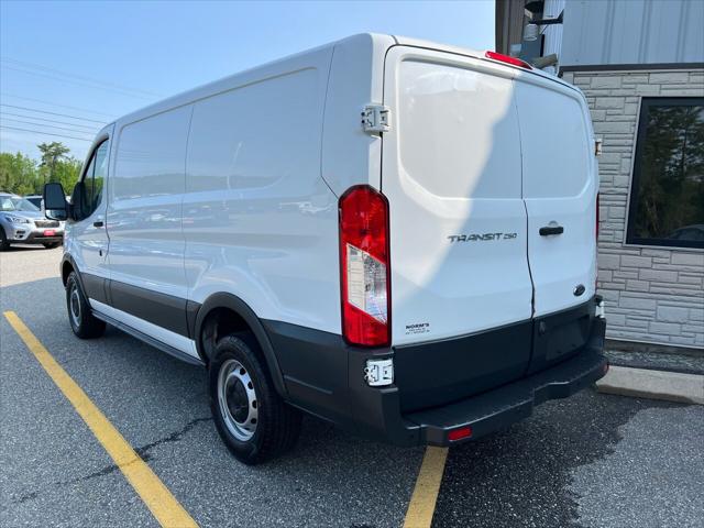2017 Ford Transit 250 3dr SWB Low Roof Cargo Van w/Sliding Passenger