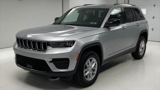 2023 Jeep Grand Cherokee GRAND CHEROKEE LAREDO X 4X4