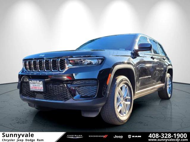 2023 Jeep Grand Cherokee GRAND CHEROKEE LAREDO 4X4