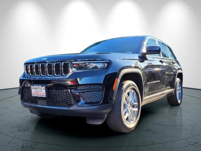 2023 Jeep Grand Cherokee GRAND CHEROKEE LAREDO 4X4