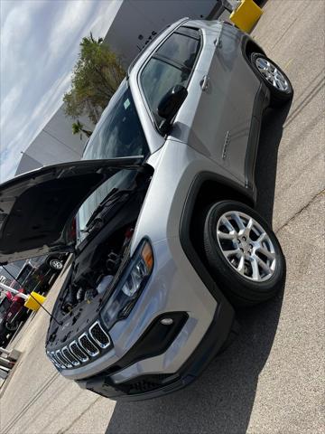 2023 Jeep Compass COMPASS LATITUDE LUX 4X4