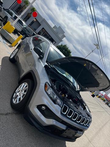 2023 Jeep Compass COMPASS LATITUDE LUX 4X4
