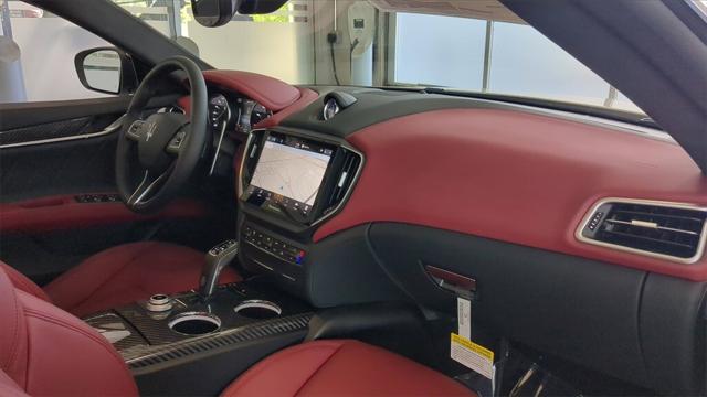 2023 Maserati Ghibli Modena Q4
