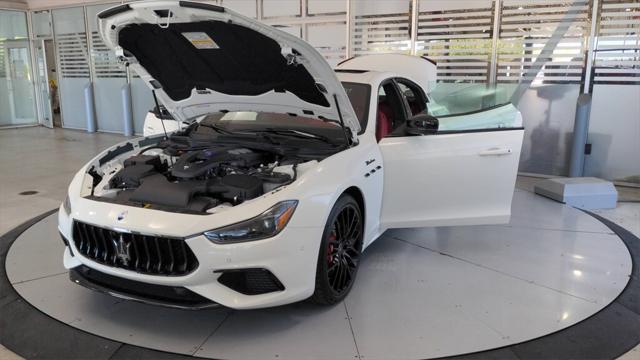 2023 Maserati Ghibli Modena Q4