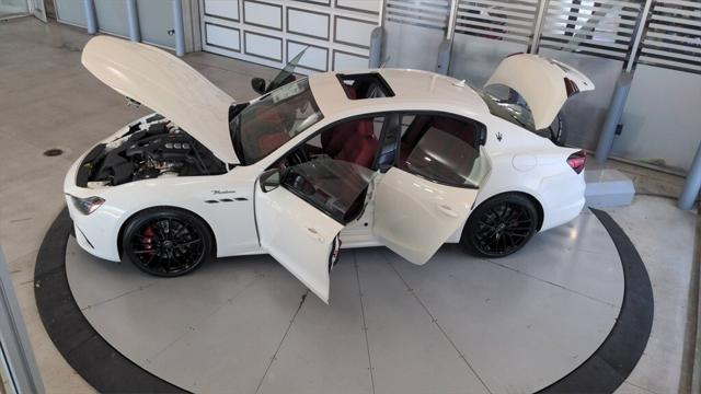 2023 Maserati Ghibli Modena Q4