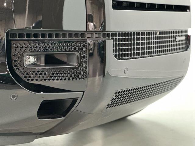 2023 Land Rover Defender 110 X-Dynamic SE